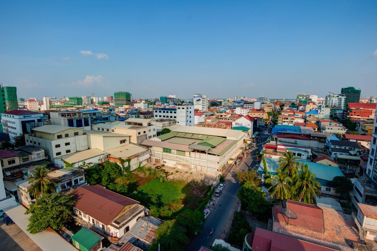 Balconitel Boutique Hotel Phnom Penh Exterior photo